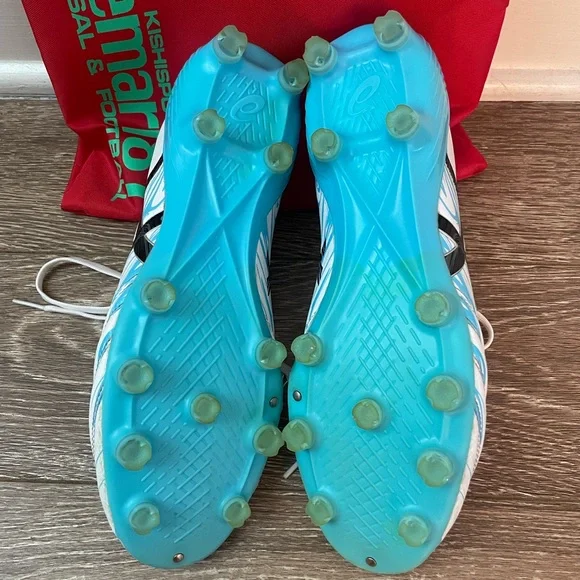 asics soccer cleats